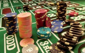 kyat07 တိုက်ရိုက်ကာစီနို Mobile APP ဖြင့် Live Baccarat ကစားနေသောပုံ